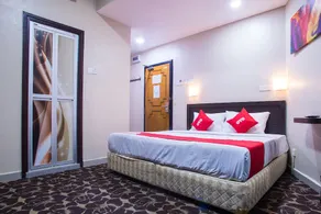 Adak Hotel by OYO Rooms - Image 5