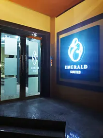 Emerald Suites - Image 3