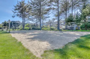 2783 SW Anemone Avenue Home 2 Bedrooms 2.5 Bathrooms Home - Image 4