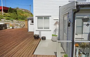 Stunning Home in Hellvik With 4 Bedrooms and Wifi - Image 3