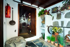House With 6 Bedrooms in Firgas, With Wonderful Mountain View, Terrace and Wifi - Image 2