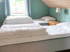 8 Person Holiday Home in Leikanger - Image 2