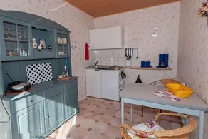 Sehr-guenstiger-Bungalow-fuer-2-Personen-1-Aufbettung-auf-Ruegen - Image 3
