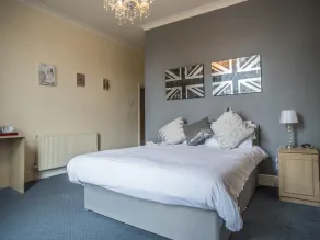 Baytrees Hotel - Image 4