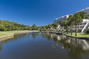 Serenity Bay Studio Apartment - Image 3
