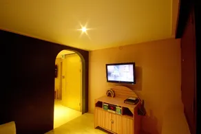 Motel Yam - Image 2