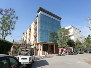 OYO 8536 Azad Sqaure - Image 4