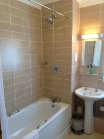 The Caledonia Hotel - Image 4