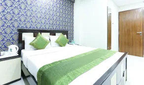 OYO 16744 Live Inn Castle - Image 4