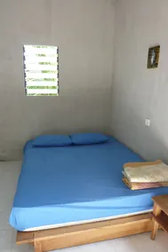 Surfers Dorm House - Image 2