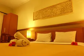 Kayu Dana Bedrooms & Pool - Image 4