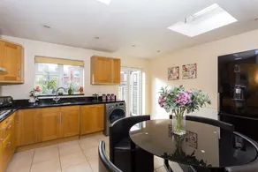 3 Bedroom House In Central Wimbledon - Image 4