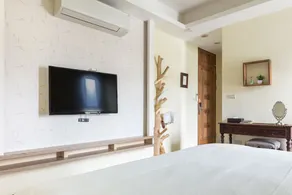 Jhongshan Building Bed and Breakfast - Image 5