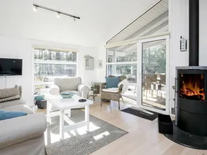 Scenic Holiday Home in Jutland With Terrace - Image 5