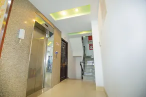Remi Hotel - Image 2
