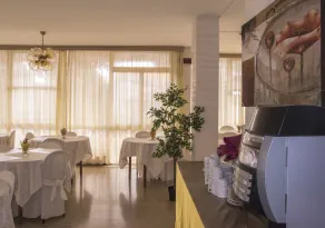 Hotel Fucsia - Image 2