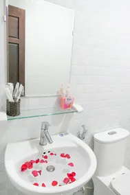 T P Luxury House - Image 4