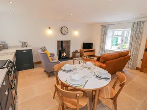 Cherry Cottage - Image 3