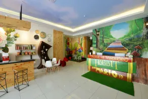 Hotel de Art Wonderland - Image 2