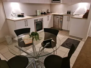 Qure Restaurant & Apartments - Image 3