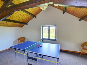 Quaint Holiday Home in South Wales With Sunny Gardens - Image 5