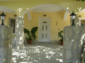 Beach Heaven Apartments - Image 4