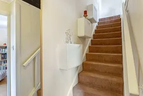 Beautiful 3 Bed House W/patio nr River Thames - Image 2