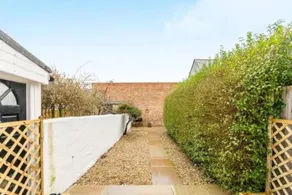 Guildford Town House - Image 5