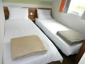 Bungalow de 3 chambres avec piscine partagee et terrasse amenagee a Trogues - Image 3