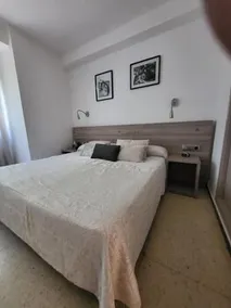 Hostal Torras - Image 3