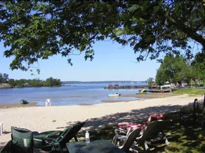 Chalkley's Sandy Bay Cottage Resort - Image 5