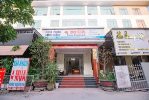 Four Seasons Guest House by OYO Rooms - Image 4