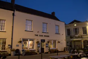 The Oakhouse Hotel - Image 4