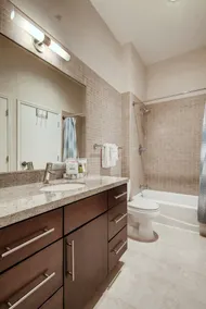 Bluebird Suites on Washington Circle - Image 3
