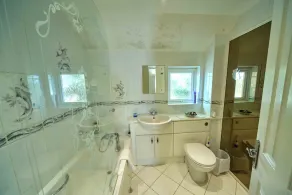 Forrester House - Image 4