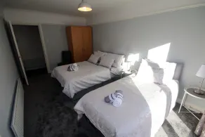 Belfast Modern Apartment - Image 3