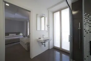 B&B Papillon - Image 2