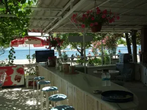 Eker Bermuda Hotel - Image 5