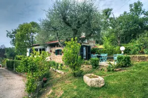 Villa Garden - Image 3