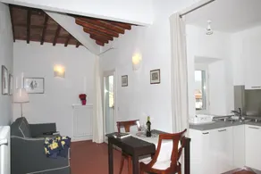 Florence View Apartments - Image 5