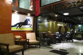 24lh Hotel - Image 4