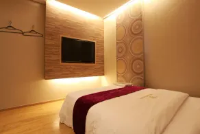Incheon (Guwol-dong) TWOSOME (2S) - Image 3