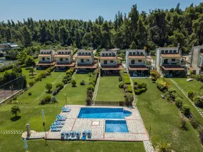 halu! Modern Villa w Pool & Tennis - Image 5