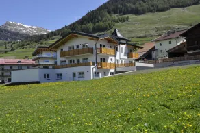 Palazi Apartments & Spa - Bike, Ski & Wellness in Nauders - Image 3