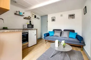 Beautiful Flat Fits 2 in Jules Ferry - Image 3