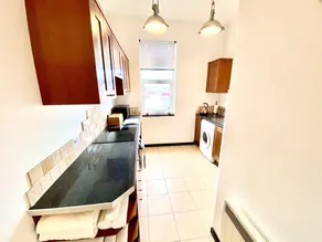 PHOENIX Executive Apartments - Image 3