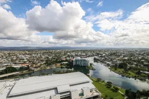 Luxurious 2 Bedroom Brand New Apartment With Amazing Hinterland Views - Image 3