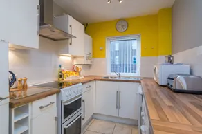 Belfast City Centre Apartment - Image 2