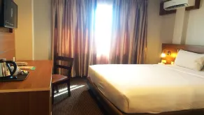 Capital O 847 Megara Hotel - Image 4