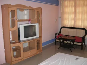 White River 1 Guesthouse - Image 3